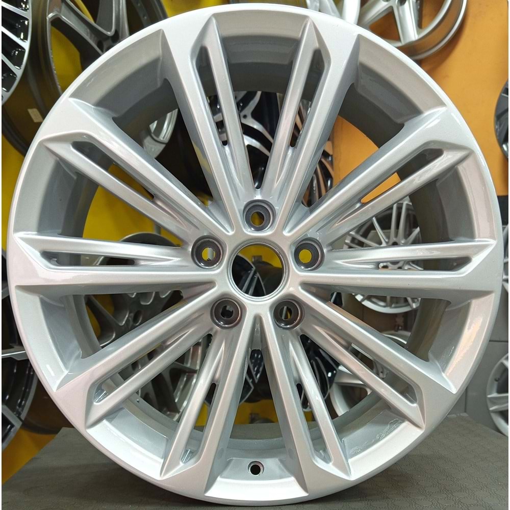 18X8 ÇIKMA JANT 5X112 ET 40 REPLİKA