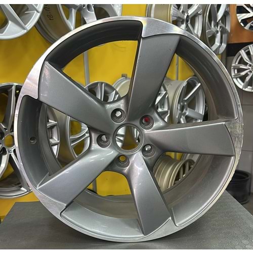 18X8 ÇIKMA JANT 5X112 ET:45 AUDI