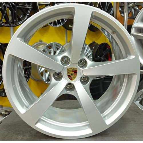 18X8-9 ÇIKMA JANT ET 21 5X112 OEM PORSCHE MACAN