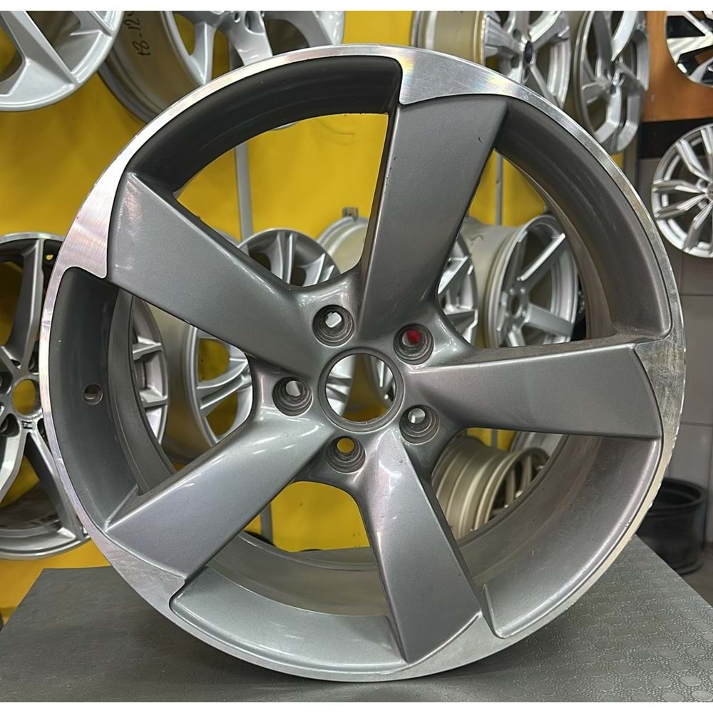 18X8 ÇIKMA JANT 5X112 ET:45 AUDI