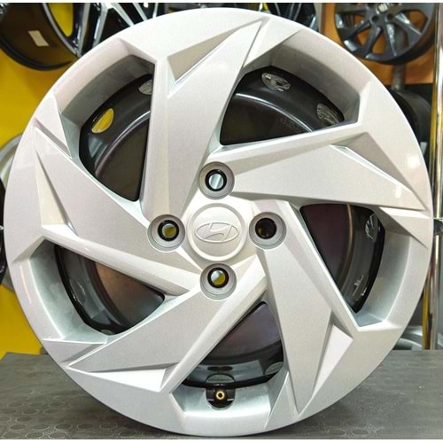 15X6 ÇIKMA JANT 4X100 ET 47 OEM HYUNDAİ İ20 (SIFIRDAN SÖKME)