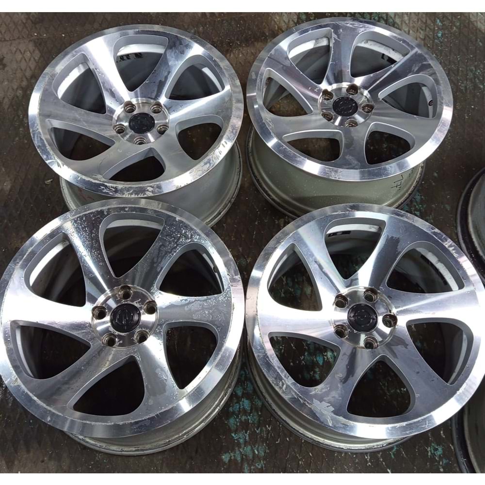 17X8-9 (ÖN-ARKA) 5X105 ÇIKMA JANT (POLİSAJ İSTER)