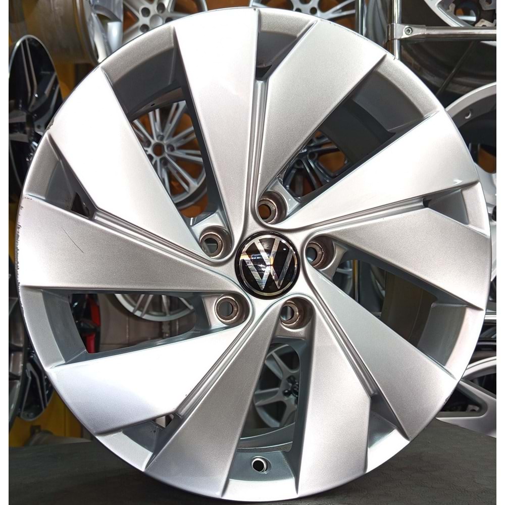 17X7,5 ÇIKMA JANT 5X112 ET 51 OEM VW (KOZMETİK 9/10)